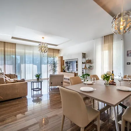 Luen Near With Large Garden And Private Pool For Families *