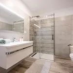 Luen Near With Large Garden And Private Pool For Families Pula